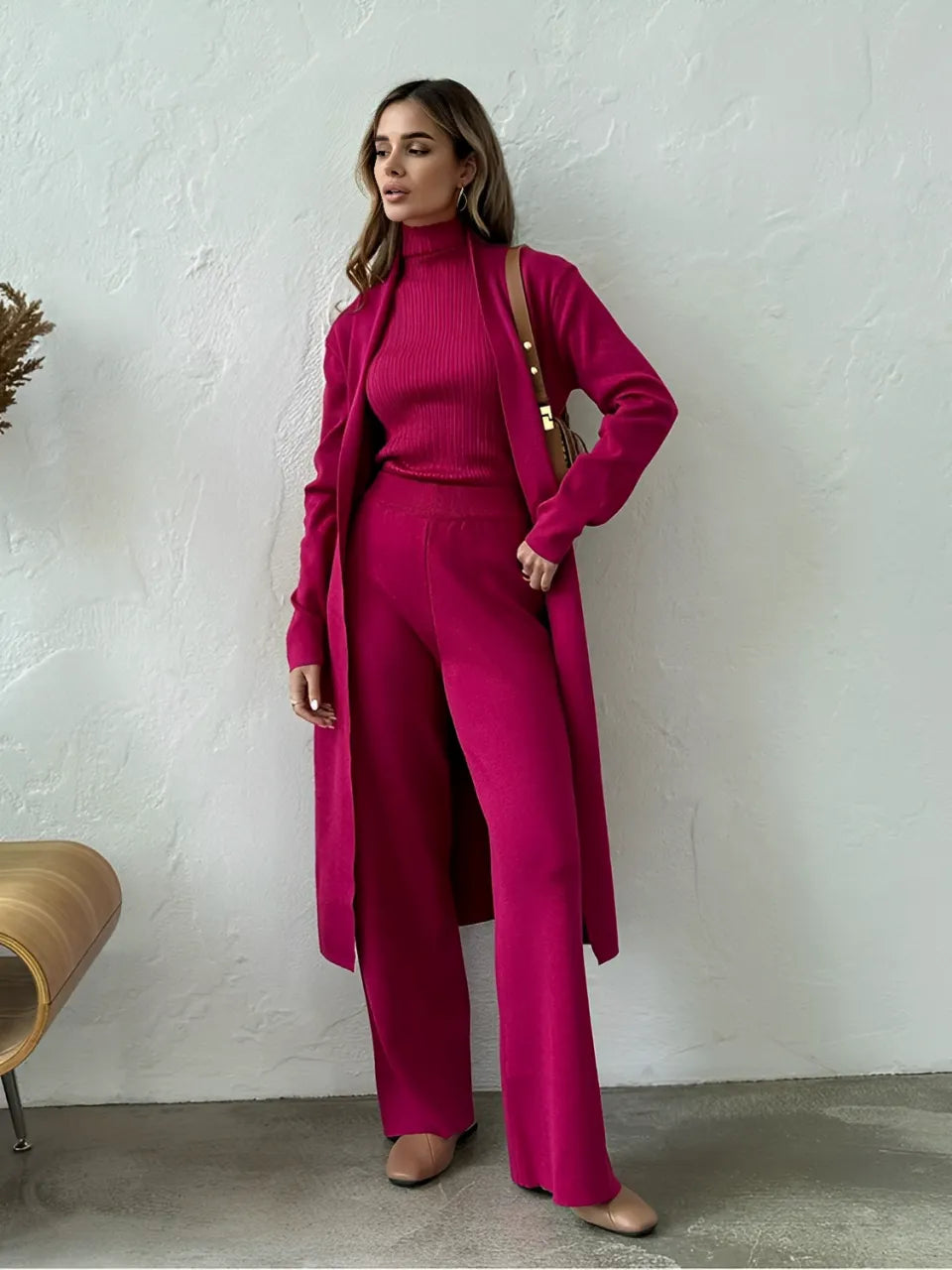 Conjunto de 3 Peças com Blusa Canelada Gola Alta Calça Pantalona de Cintura Elástica e Cardigan Alongado