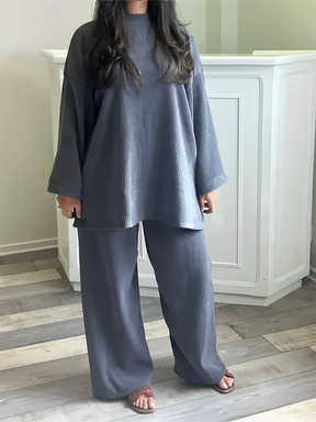 Conjunto de Veludo Cotelê com Suéter Oversized e Calça Wide Leg