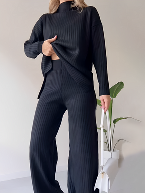 Conjunto de Tricô Canelado com Suéter Mullet Gola Alta e Calça Pantalona