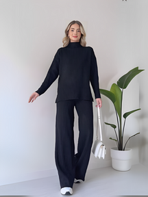 Conjunto de Tricô Canelado com Suéter Mullet Gola Alta e Calça Pantalona