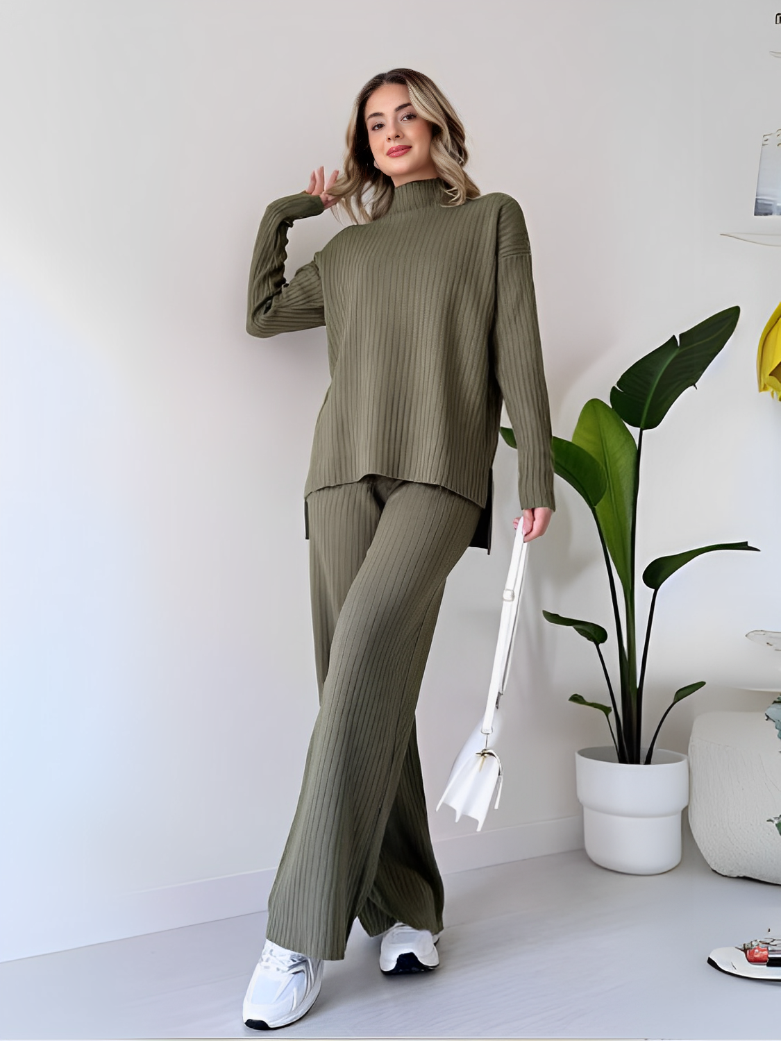 Conjunto de Tricô Canelado com Suéter Mullet Gola Alta e Calça Pantalona