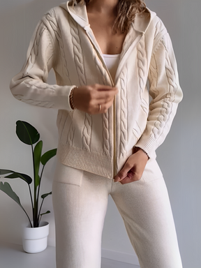 Conjunto de Tricô com Jaqueta Texturizada com Zíper e Calça Jogger de Cintura Elástica