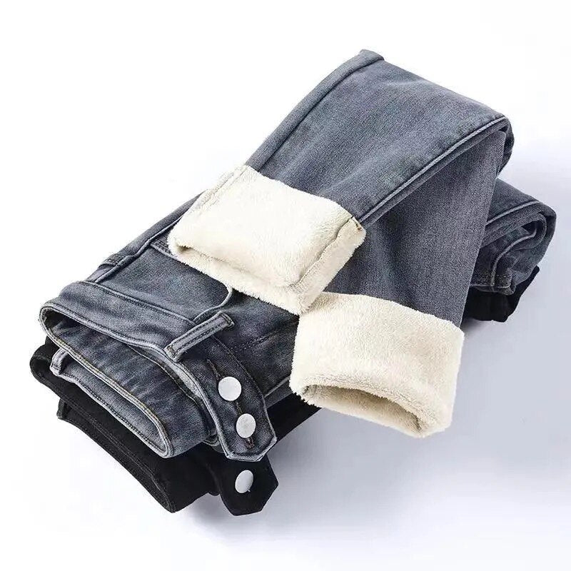 Calça Jeans Peluciada Tendência de Inverno - Lacapri